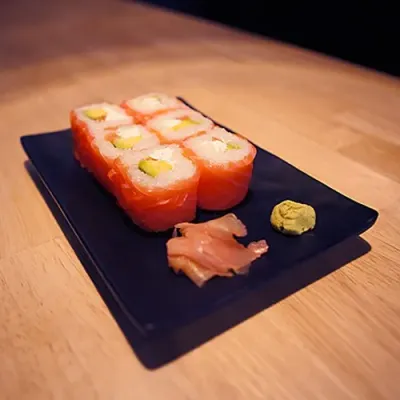 SAUMON ROLL